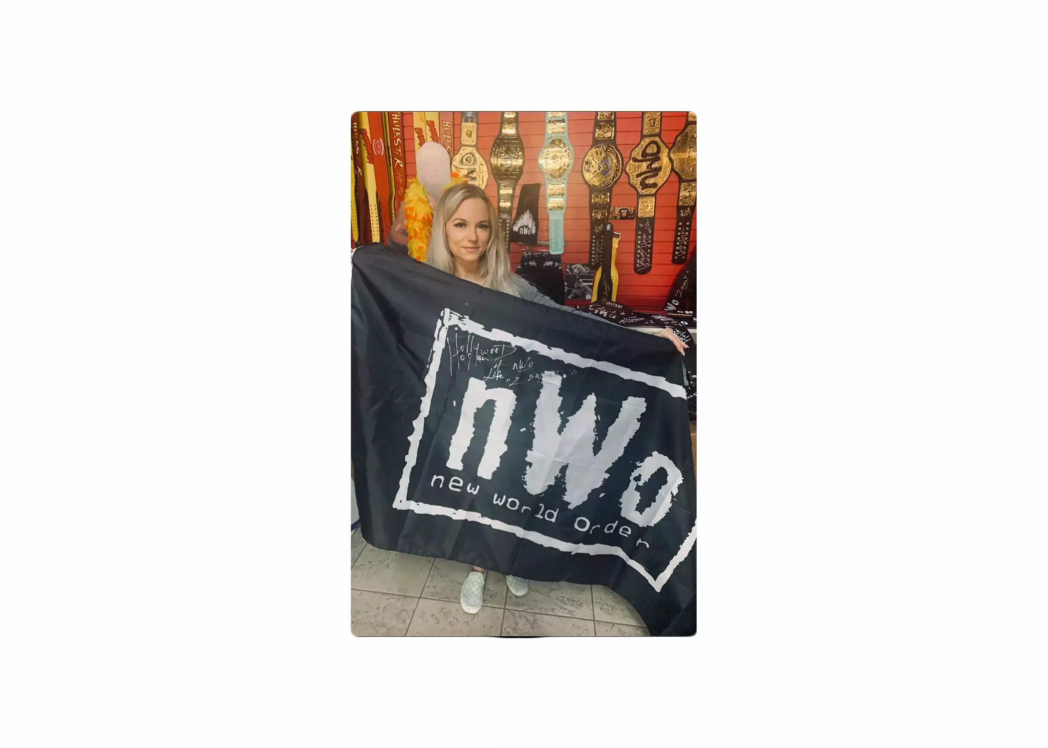 Hogan's Beach Shop Signed Nwo Flag - Image 2